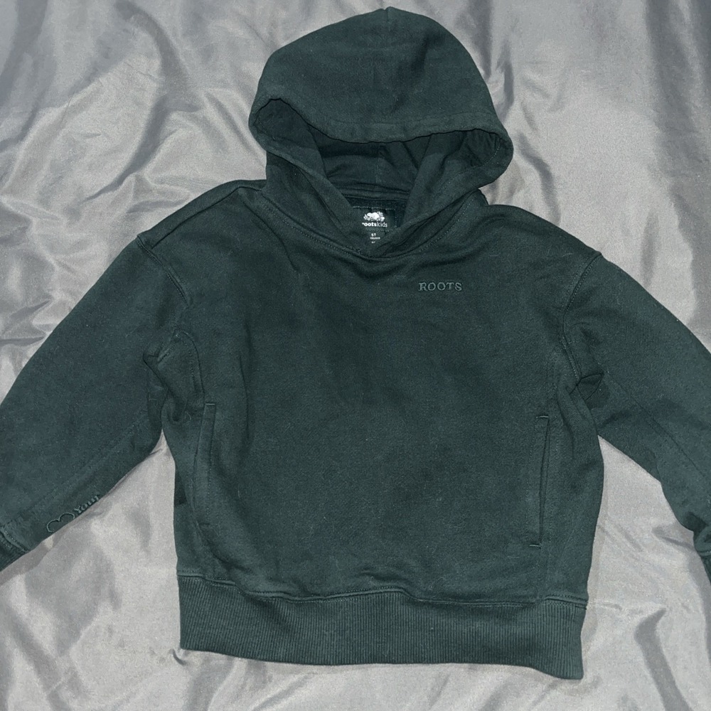 Roots brand forest green hooded sweatshirt Size 5T